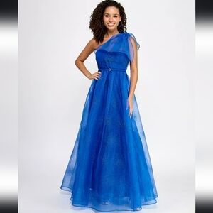 NWT Violet Weekend Juniors One-Shoulder Glitter Organza Ballgown in Azure Blue